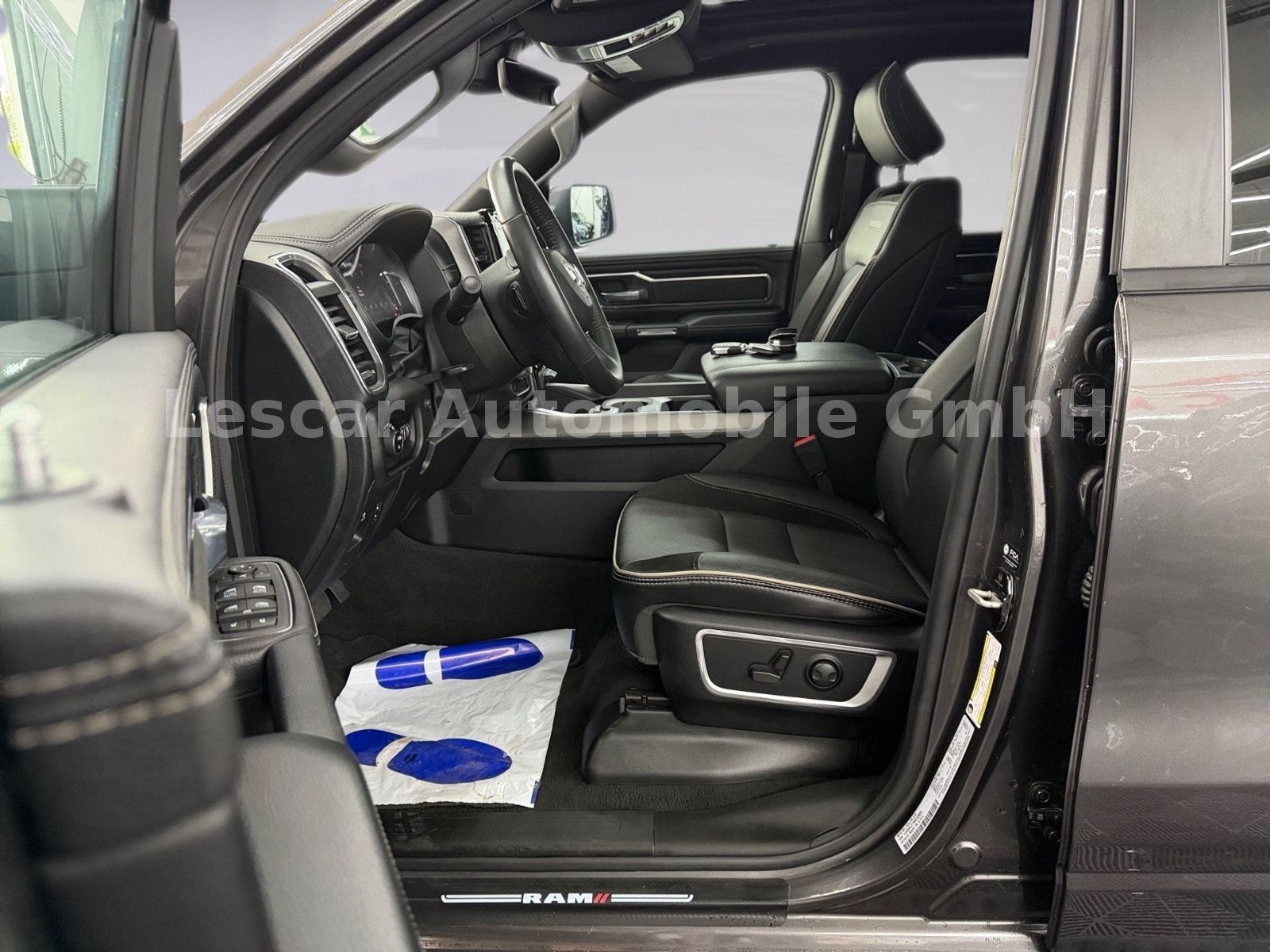 Dodge RAM 1500 Laramie Pick Up