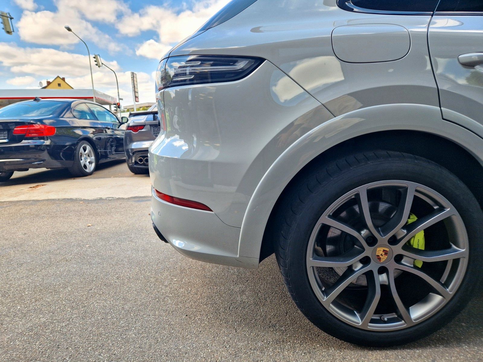 Porsche Cayenne E-Hybrid +SPORTABGAS+PANO+HUD+MEMORY+
