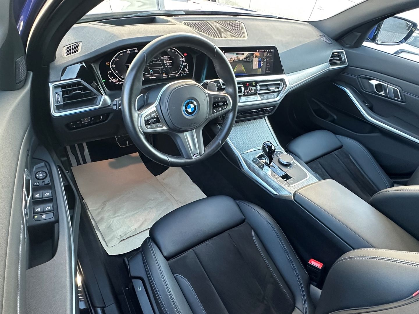 BMW 330 e TOURING M-SPORT - Samsaru's Car Outlet