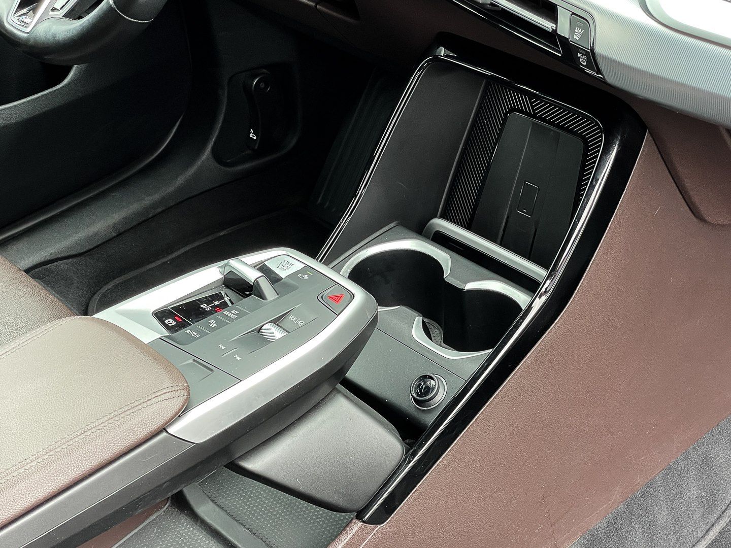 BMW X1 xDrive20d - Samsaru's Car Outlet