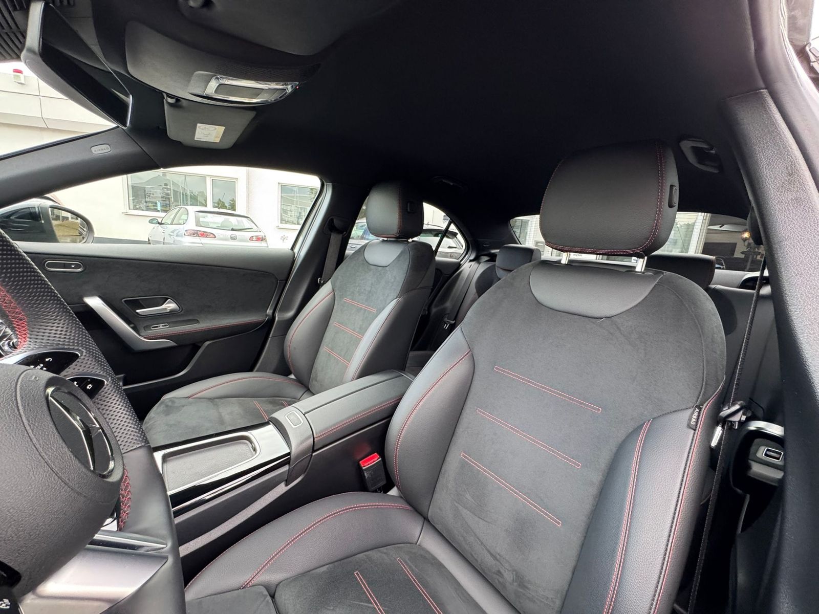 Mercedes-Benz A-Klasse Limousine 250 4Matic AMG-Line - Samsaru's Car Outlet
