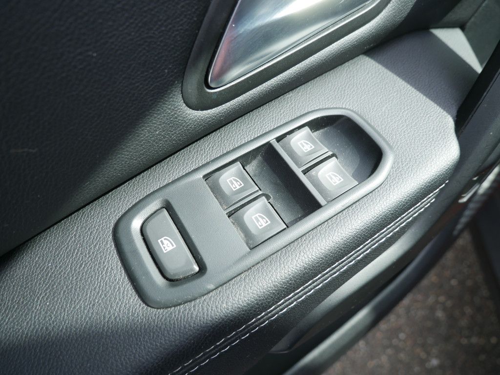Dacia Duster Prestige TCe 150 EDC 2WD - Samsaru's Car Outlet
