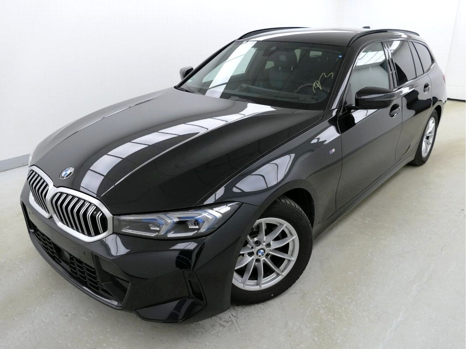 BMW 318i Touring M Sport Pano HUD ACC AHK 360°Kam