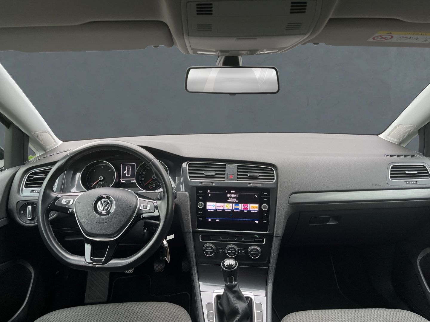 Volkswagen Golf Variant Comfortline 2.0 TDI - Samsaru's Car Outlet
