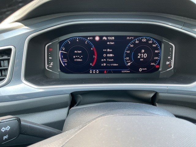 Volkswagen T-Roc 1.0 TSI Life - Samsaru's Car Outlet