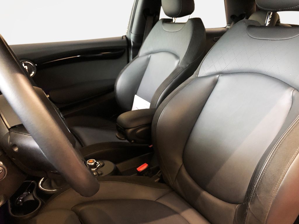 MINI Cooper SE Trim L - Samsaru's Car Outlet