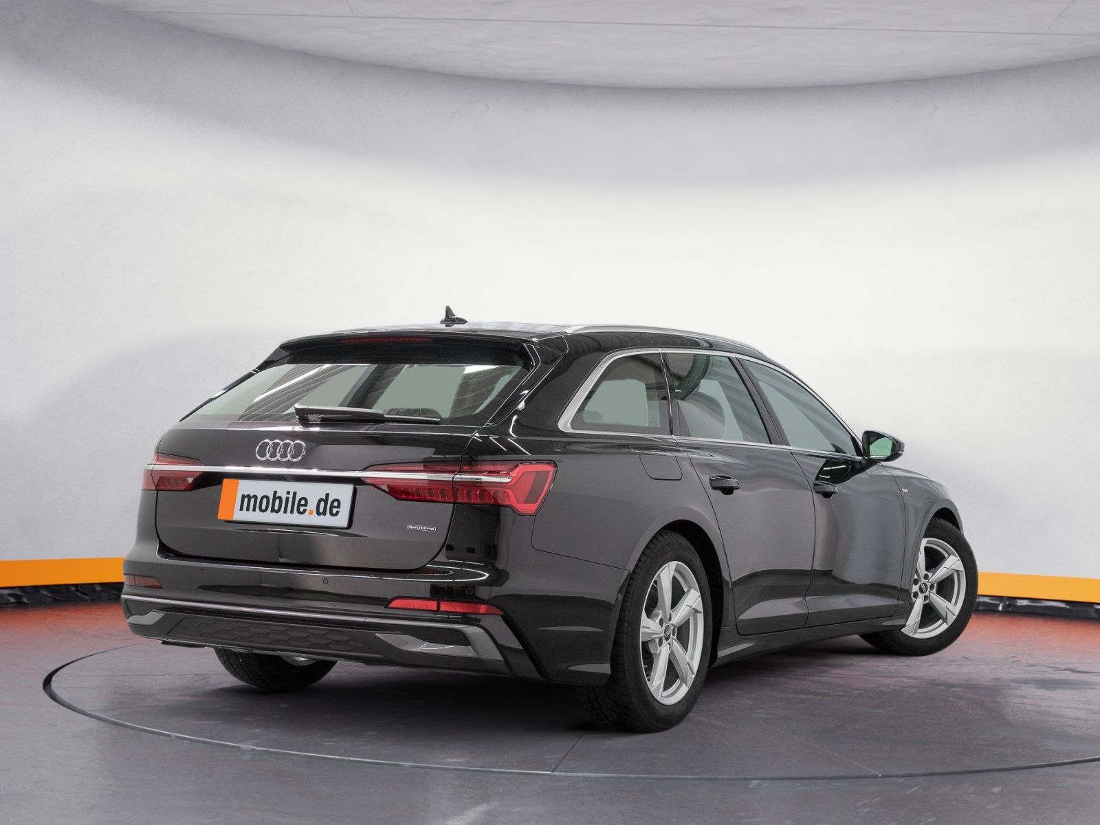 Audi A6 Avant 40 TDI Q S LINE - Samsaru's Car Outlet