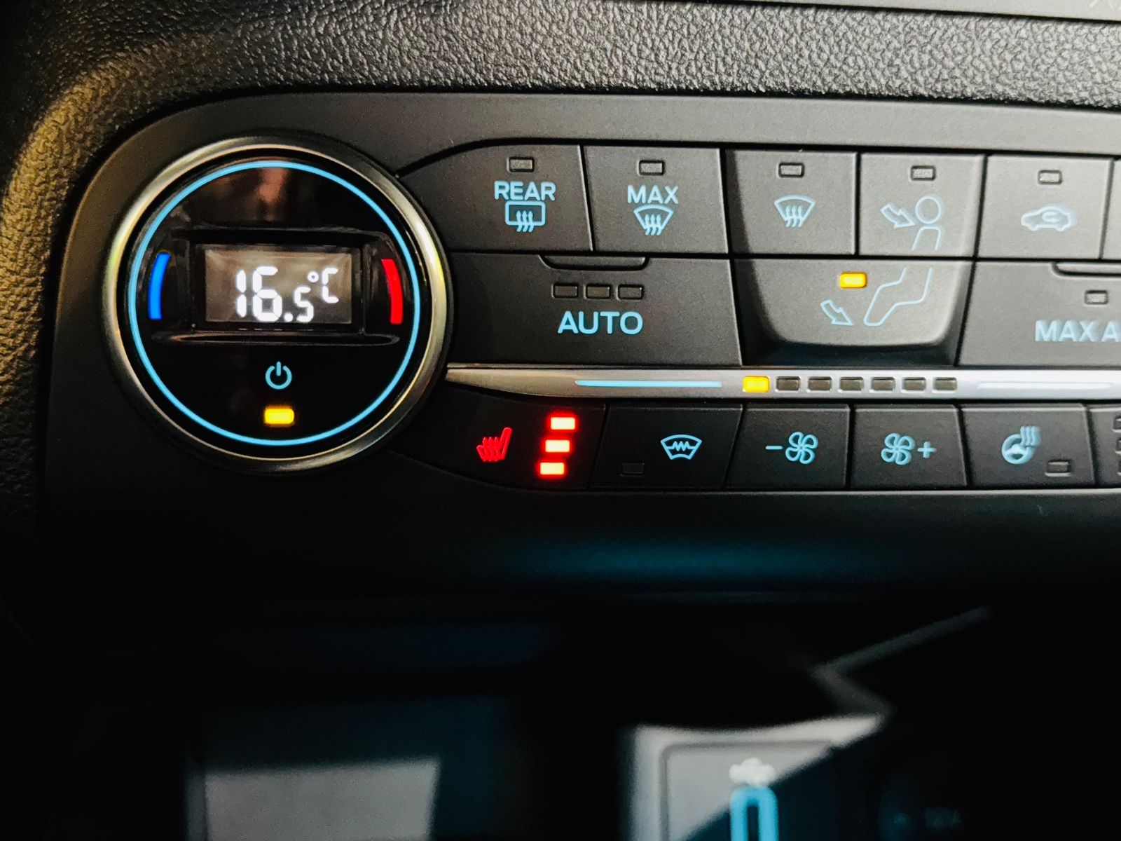 Ford Focus ST-Line - Samsaru's Car Outlet