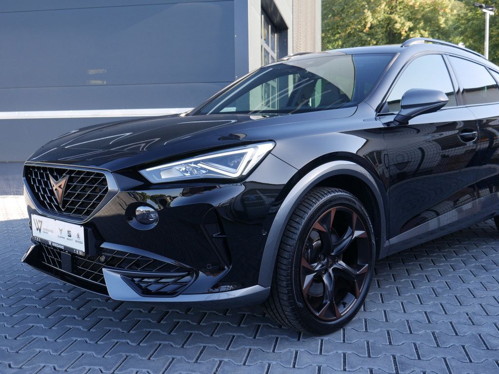 Cupra Formentor 2.0 TSI VZ NAVI AHK ACC LED PANO BEATS