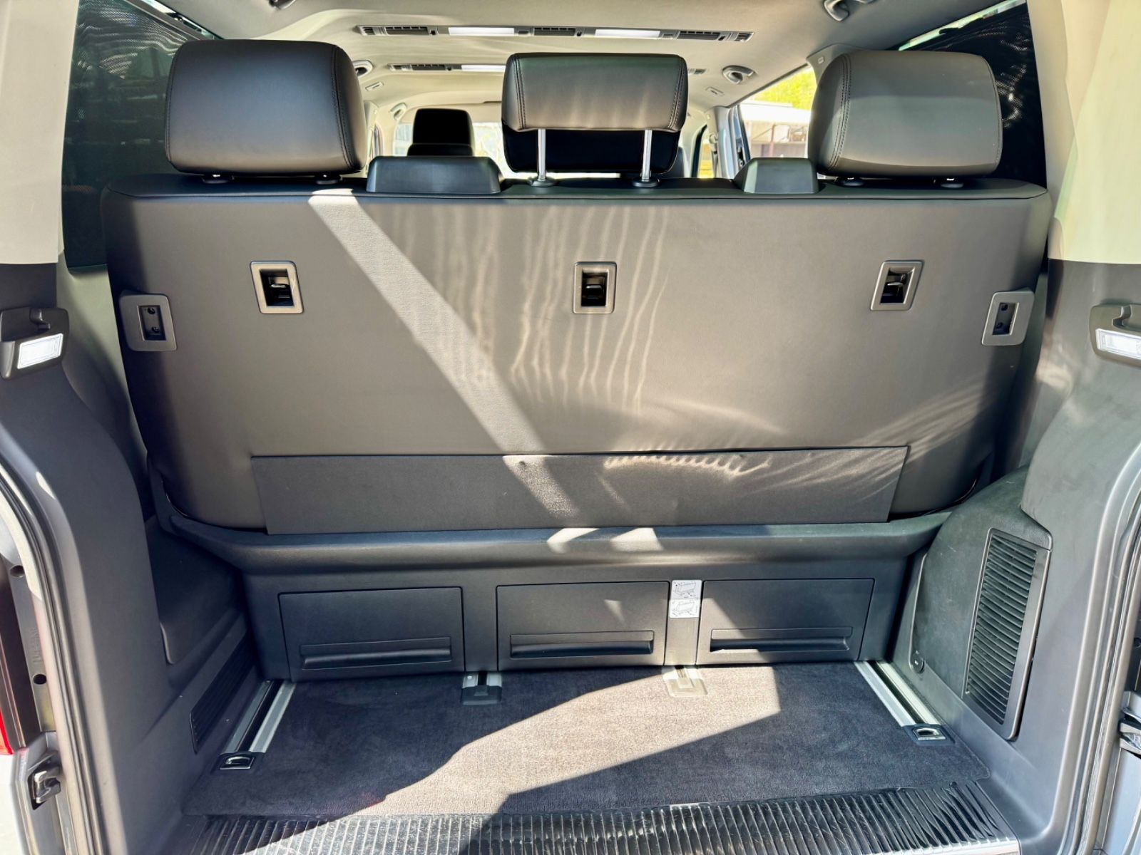 Volkswagen T6 2.0TDI Multivan - Samsaru's Car Outlet