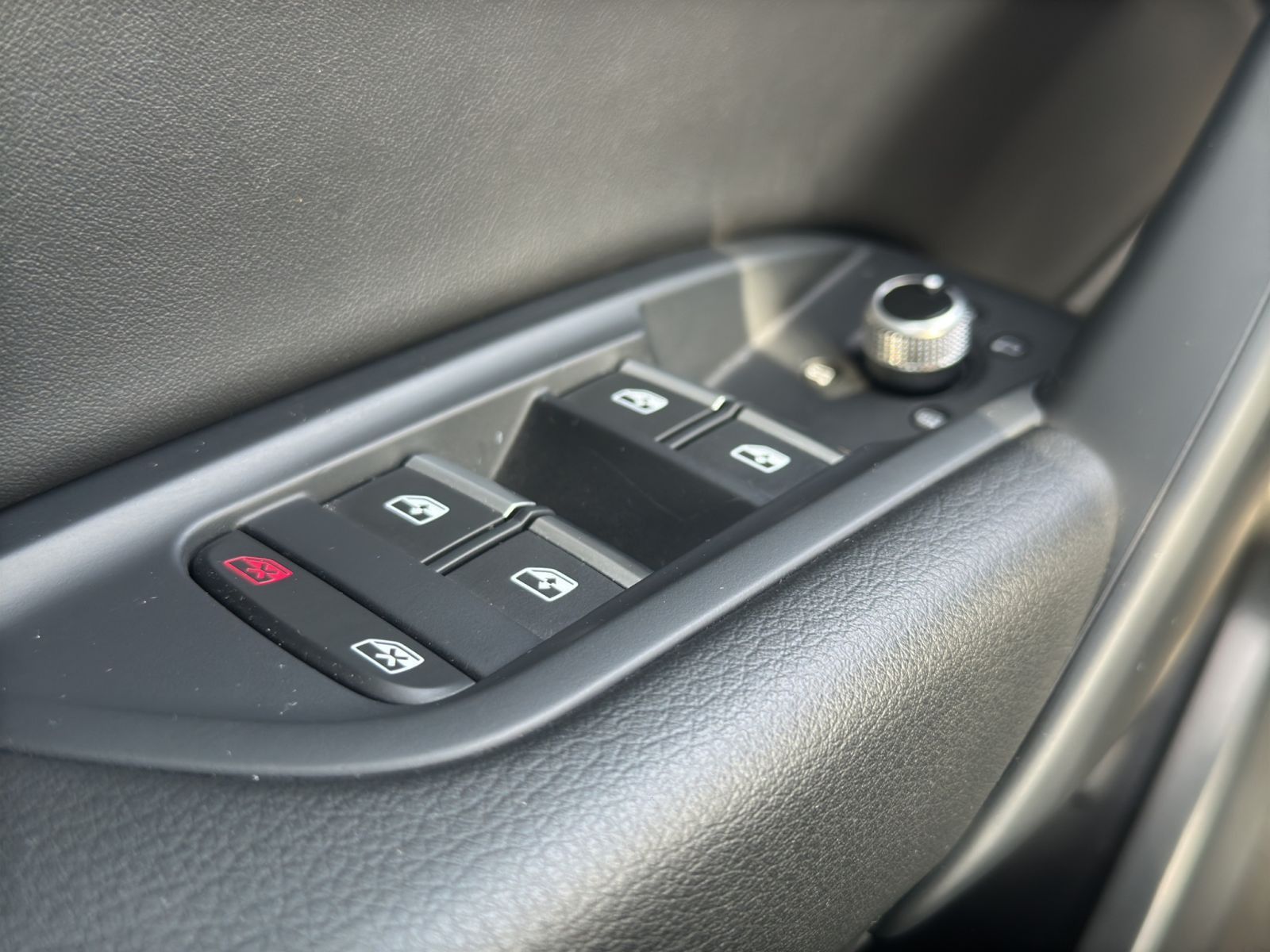 Audi Q5 40 TDI quattro s-TRONIC Interieur S-Line Matr