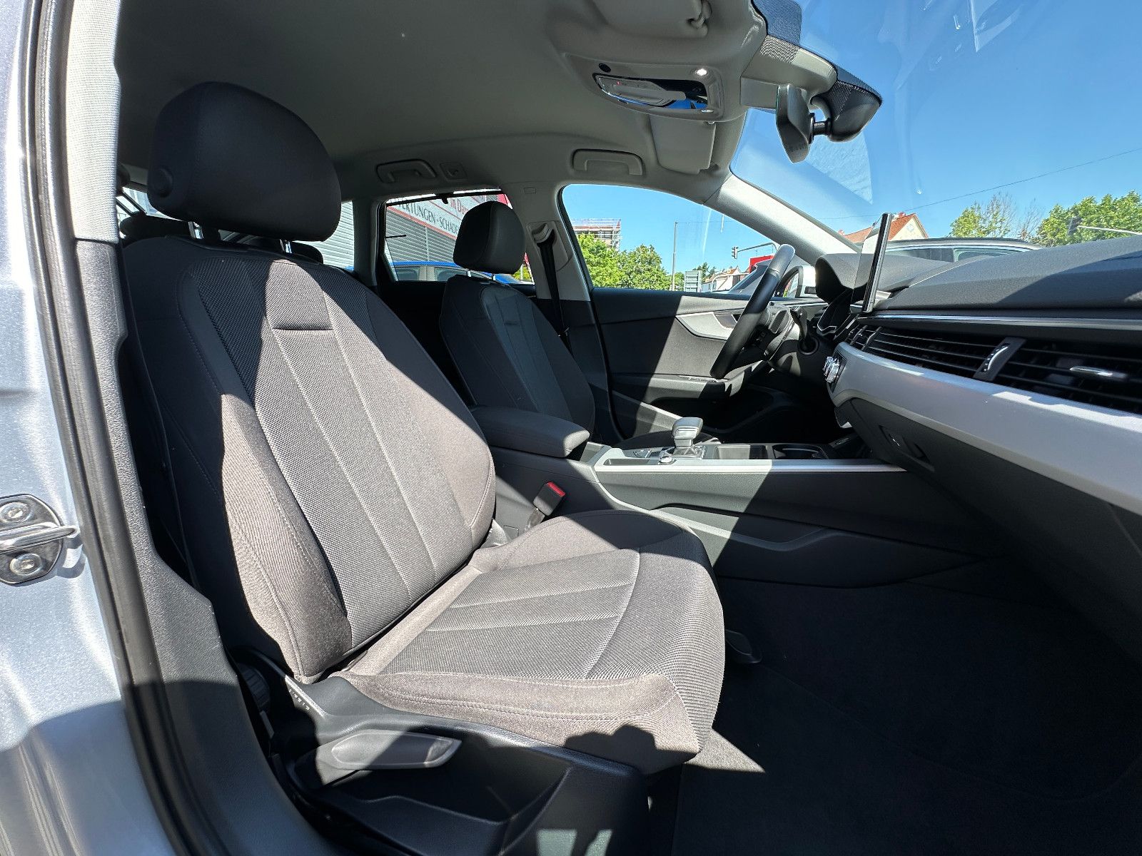 Audi A4 Av. 35TDI advanced - Samsaru's Car Outlet