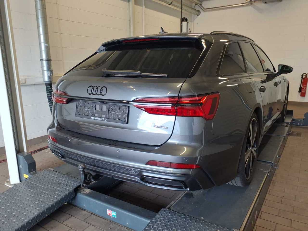 Audi A6 Avant 2 x S line 40 TDI qu. AHK, B&O, Assist