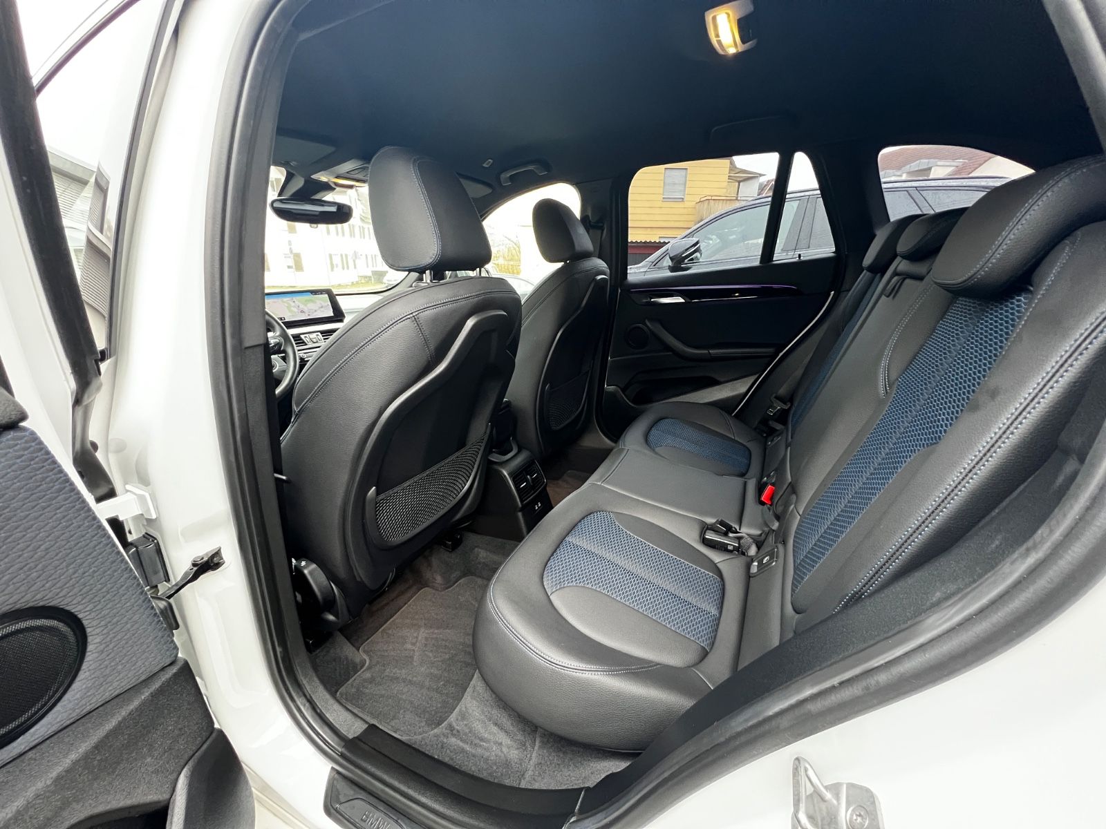 BMW X1 xDrive 20 d M Sport - Samsaru's Car Outlet