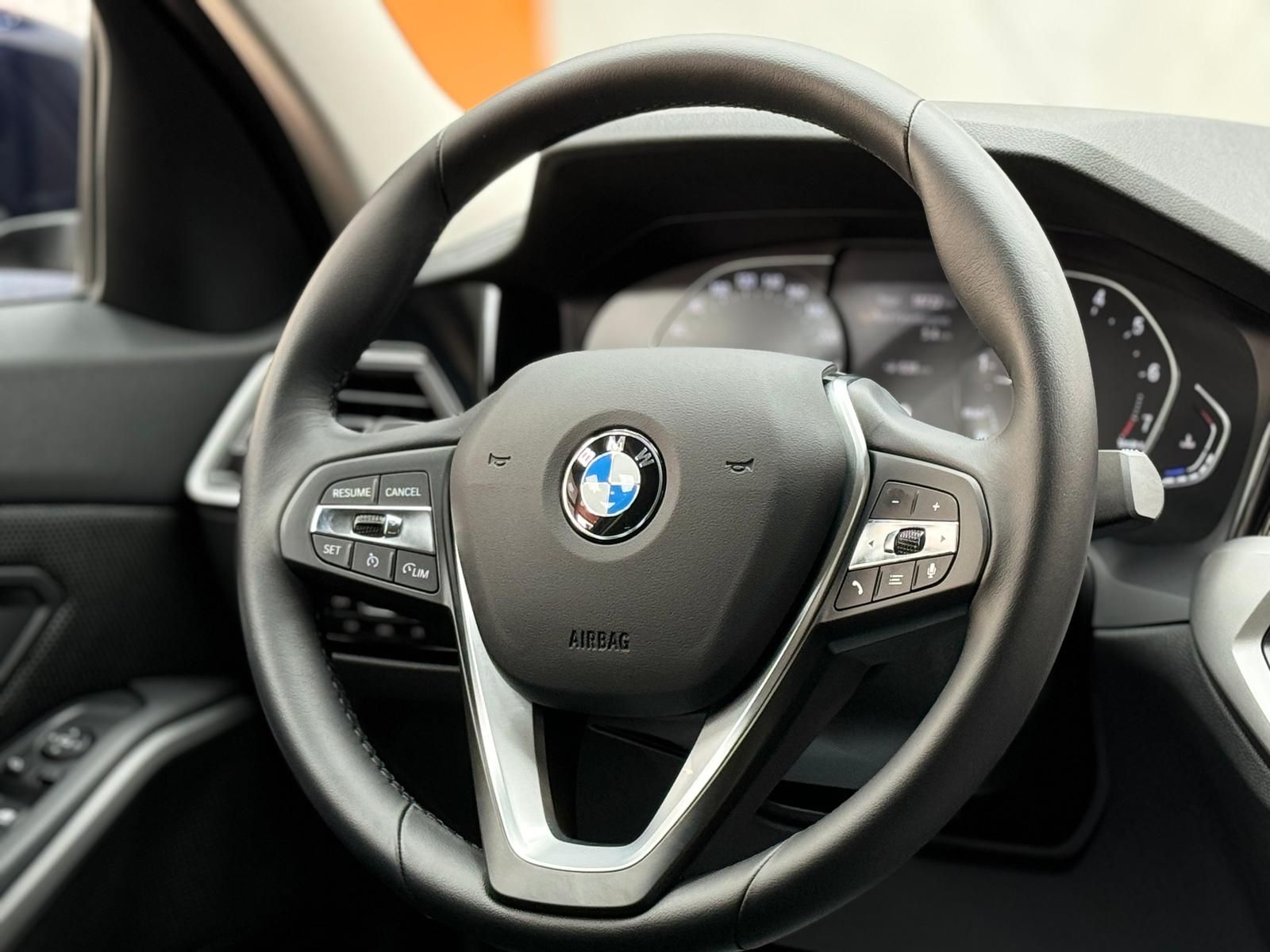 BMW 320i Advantage - Samsaru's Car Outlet