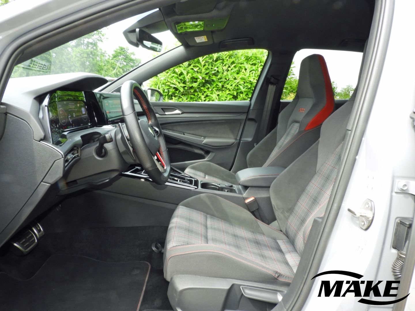 Volkswagen Golf GTI 2.0 TSI DSG BLACK - Samsaru's Car Outlet