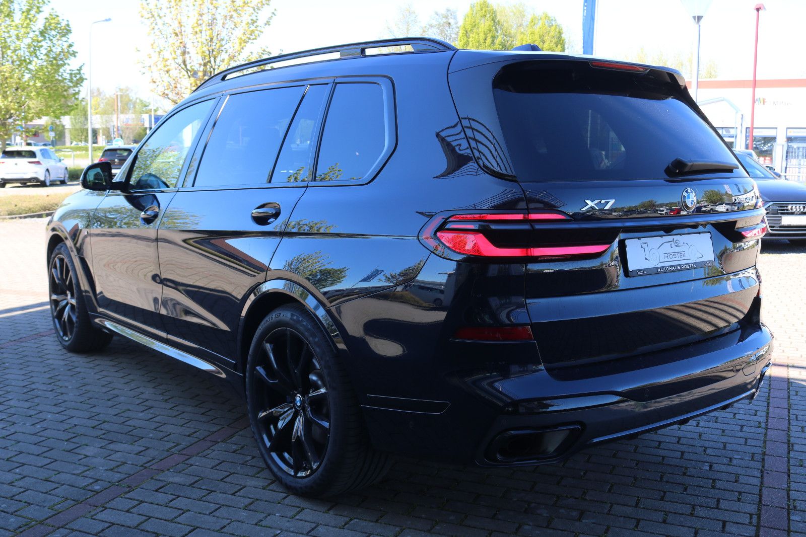 BMW X7 xDrive 40d M Sport /Luft/AHK/Pano/Harman/22"/