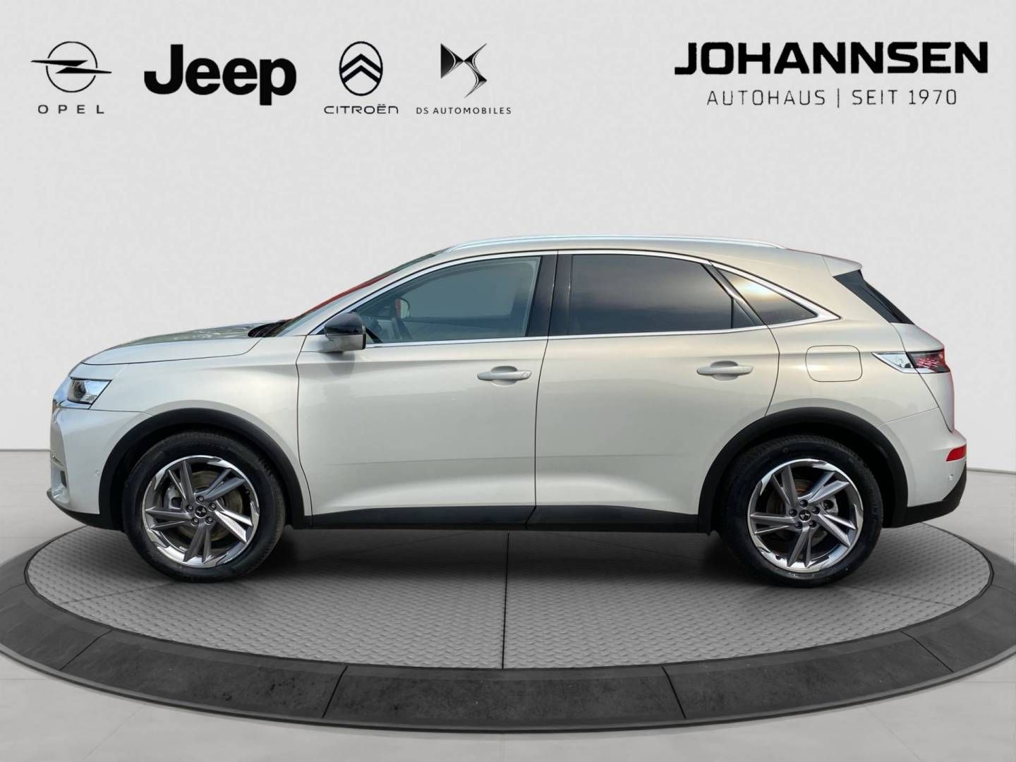 DS Automobiles DS7 (Crossback) E-Tense 300 1.6