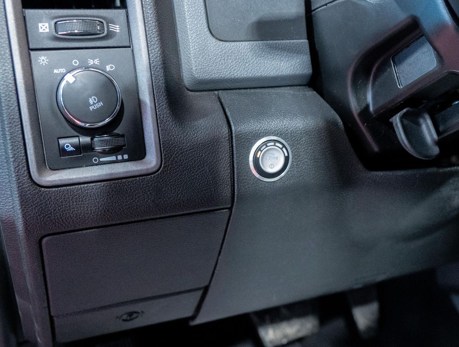 Dodge Ram 1500 SLT 5,7l Crew Cab,LPG