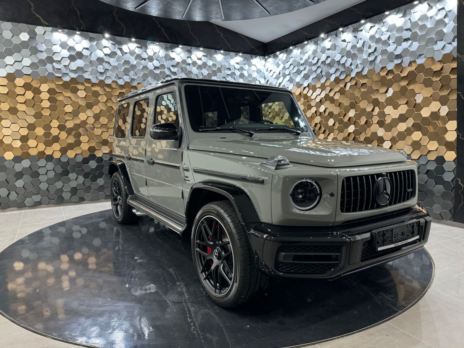 Mercedes-Benz G 63 AMG - Samsaru's Car Outlet