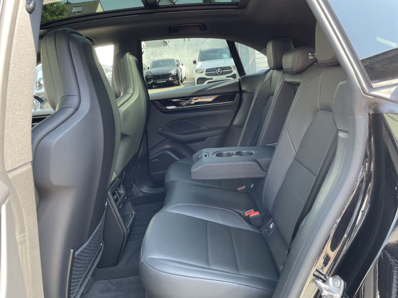Porsche Macan 4 |ACC|22"|Pano|3.Disp|SportChro|PASM|360°