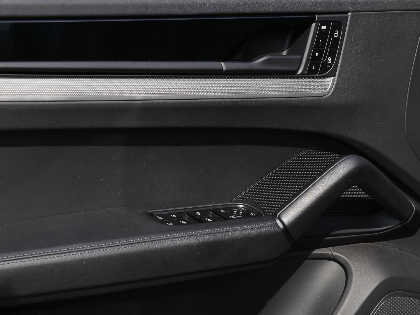 Porsche Cayenne E-Hybrid BOSE Sportabgasanlage Panorama