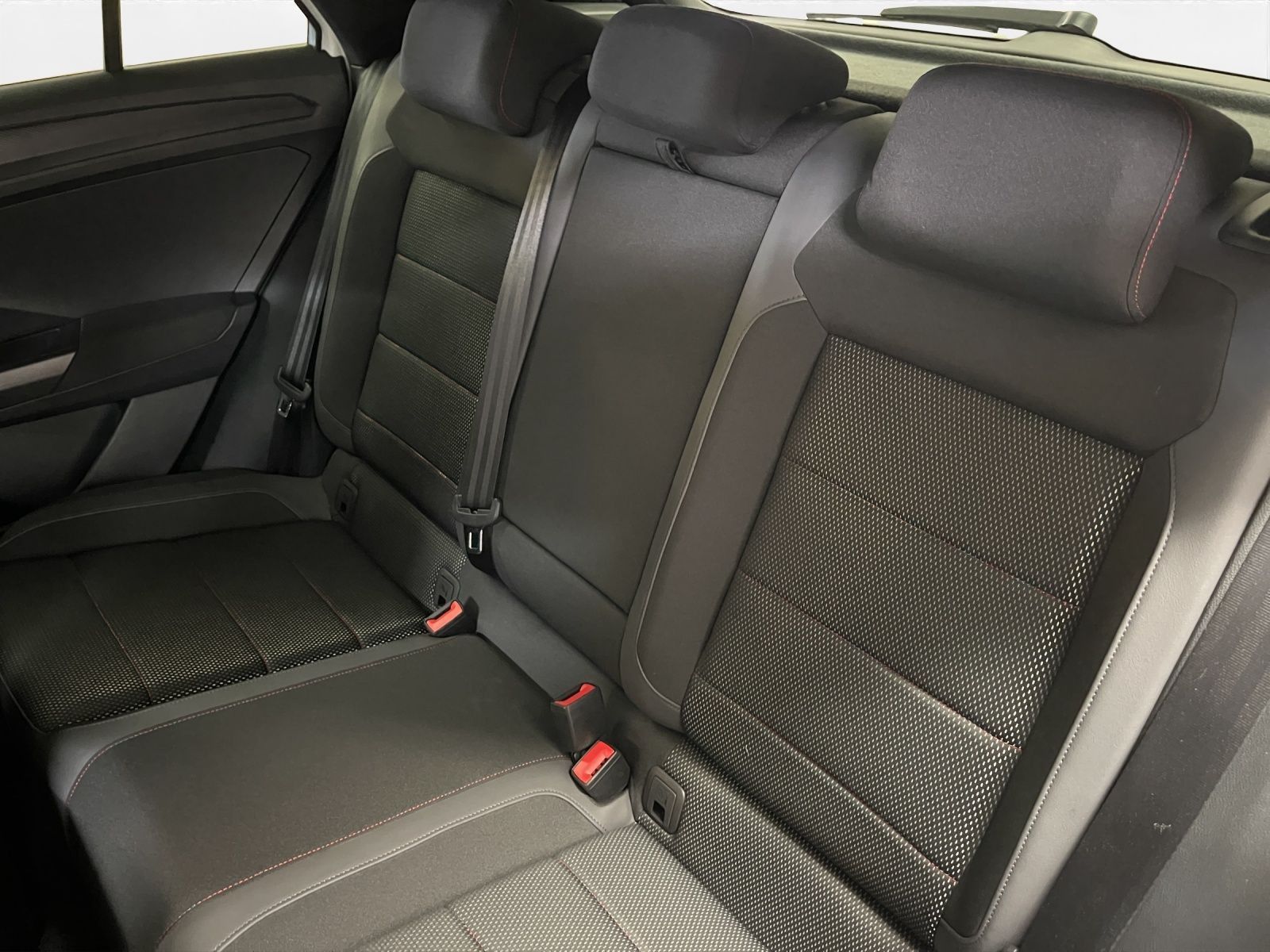 Volkswagen T-Roc 2.0 TSI 4M Sport R-Line - Samsaru's Car Outlet