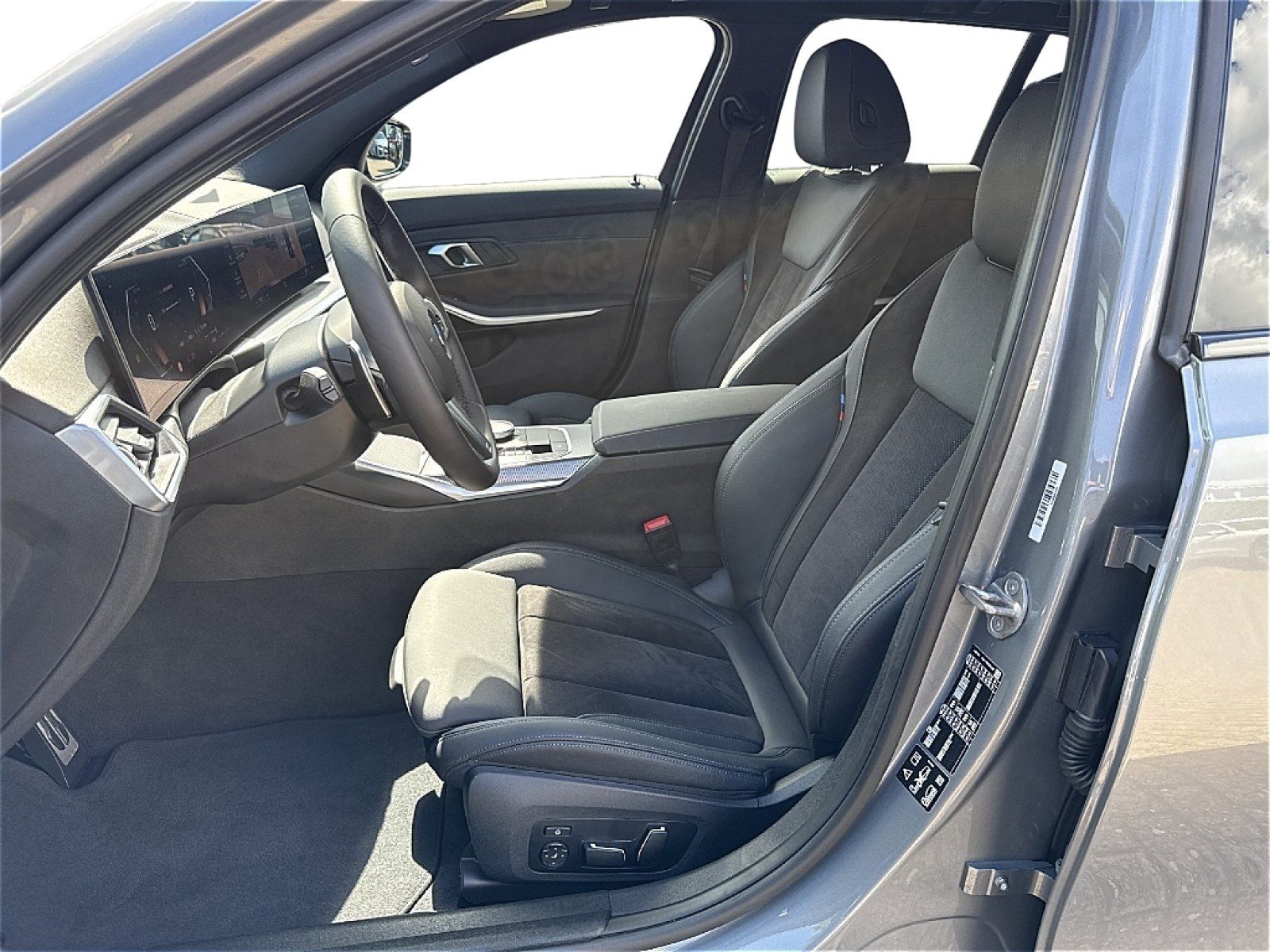 BMW 320d xDrive Touring AHK 360° HEAD-UP RFK HIFI BT