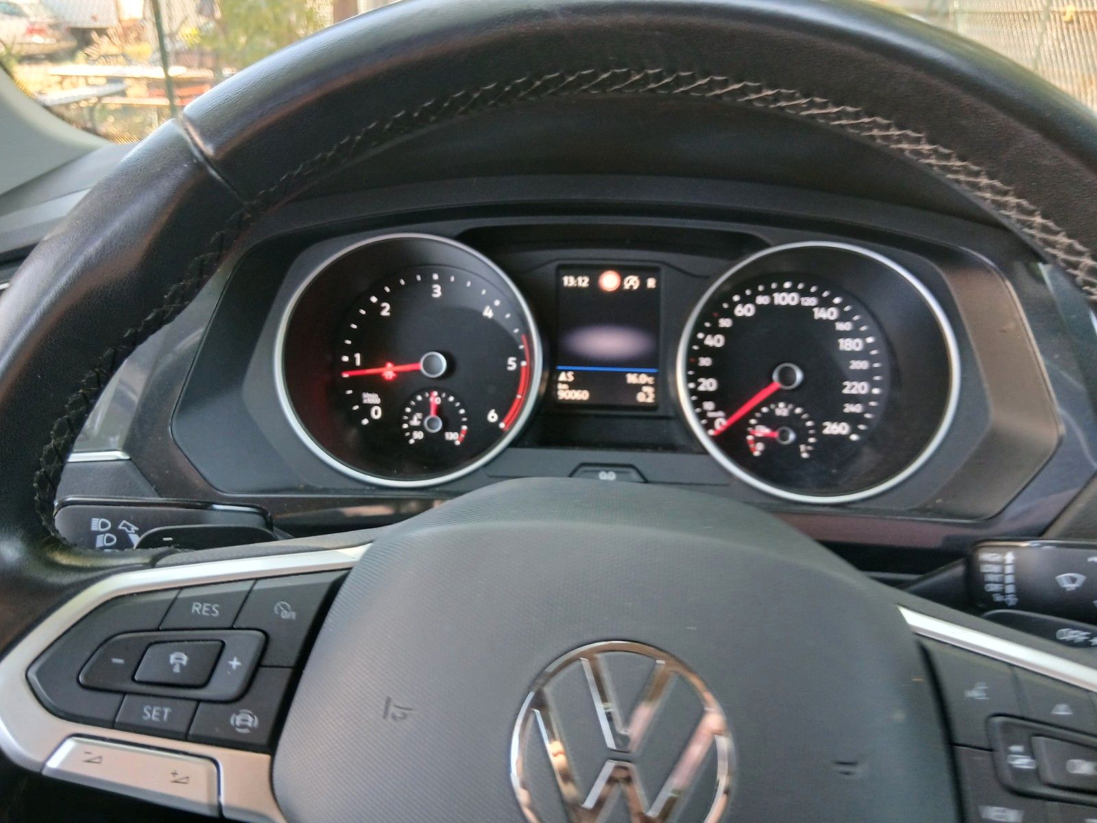 Volkswagen Tiguan Life - Samsaru's Car Outlet