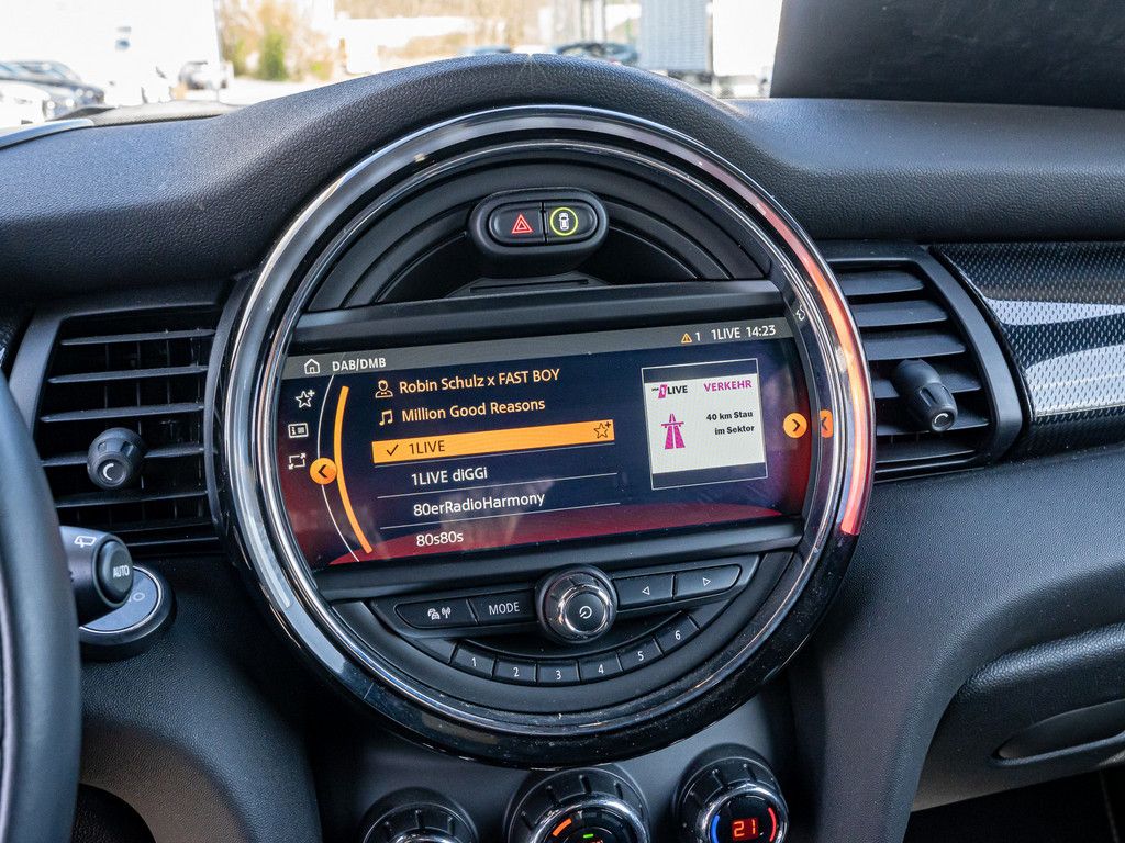 MINI Cooper SE Trim - Samsaru's Car Outlet