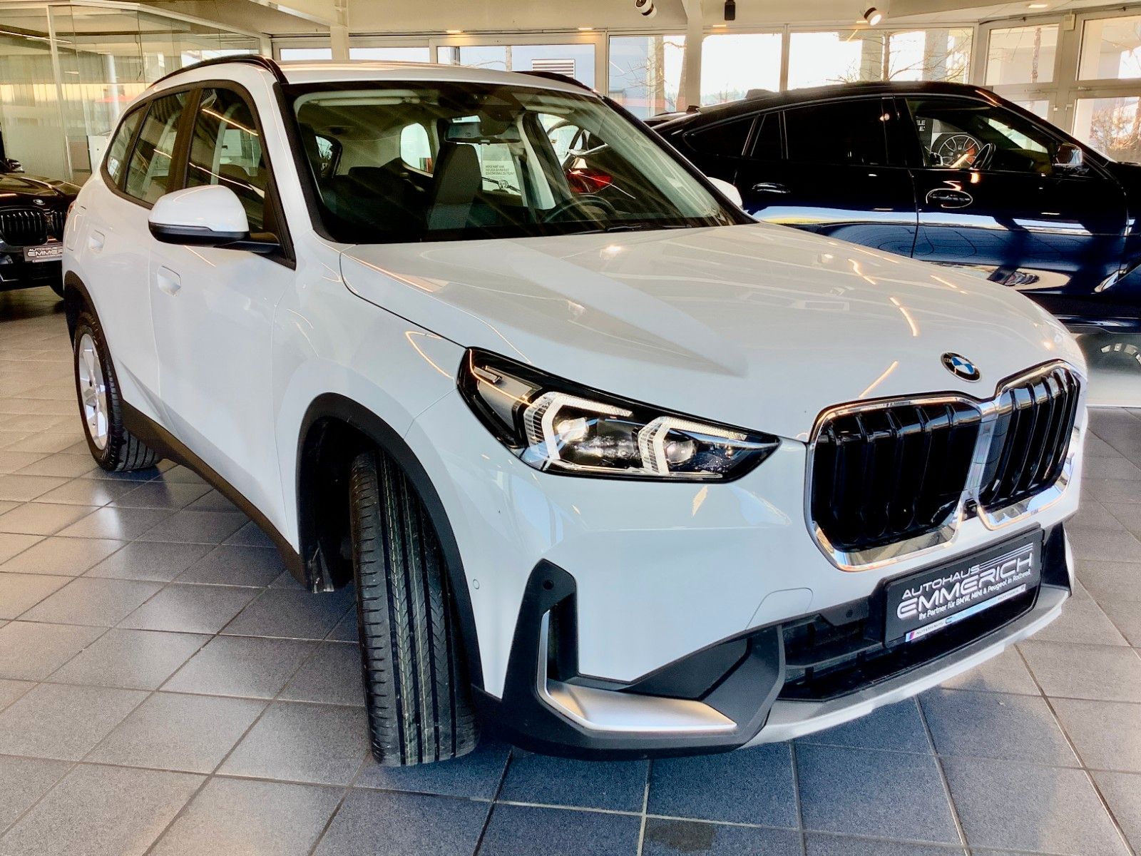 BMW X1 23 i xDrive - Samsaru's Car Outlet