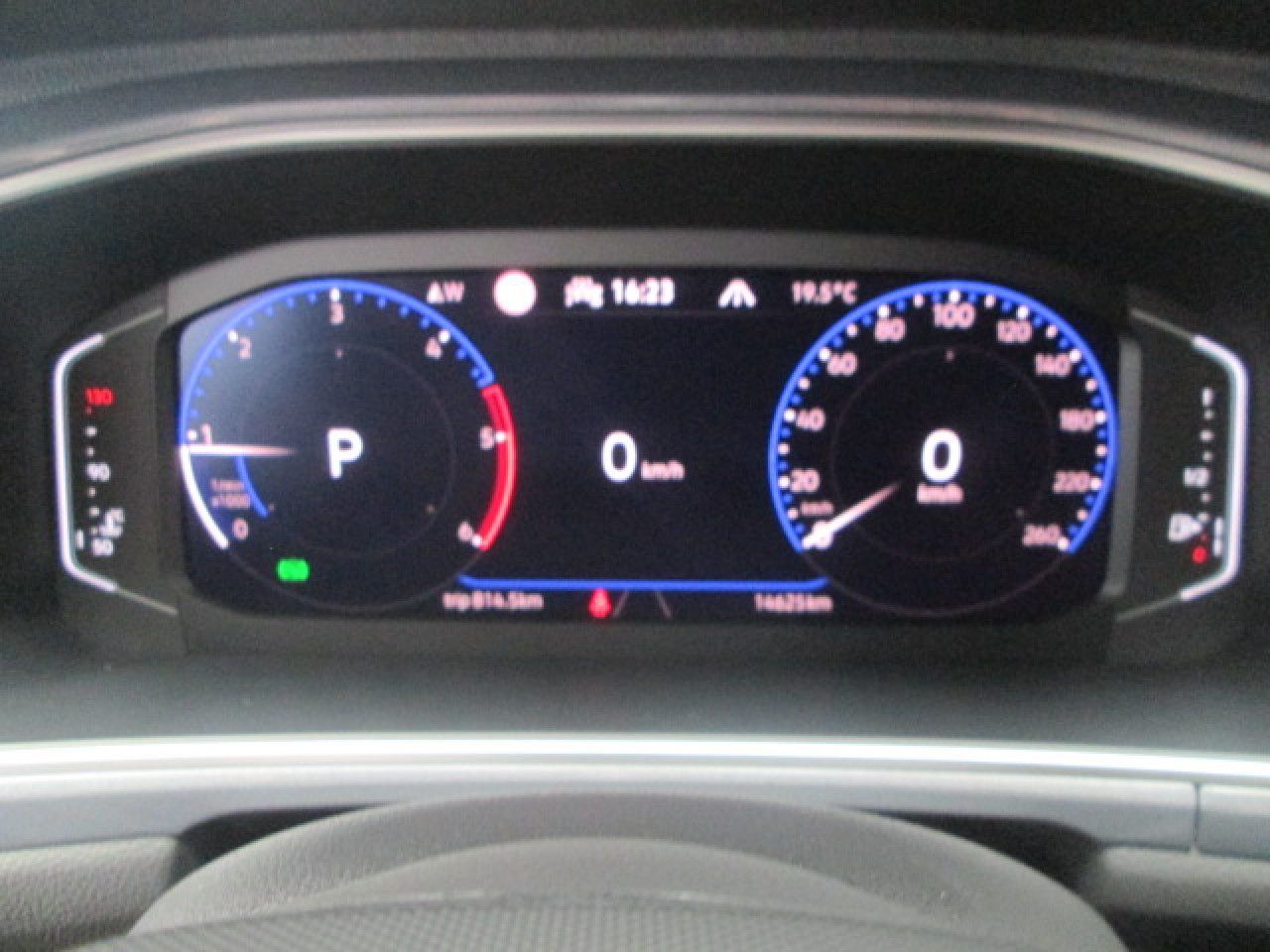 Volkswagen T-Roc Style 2.0 TDI 4Motion DSG - Samsaru's Car Outlet