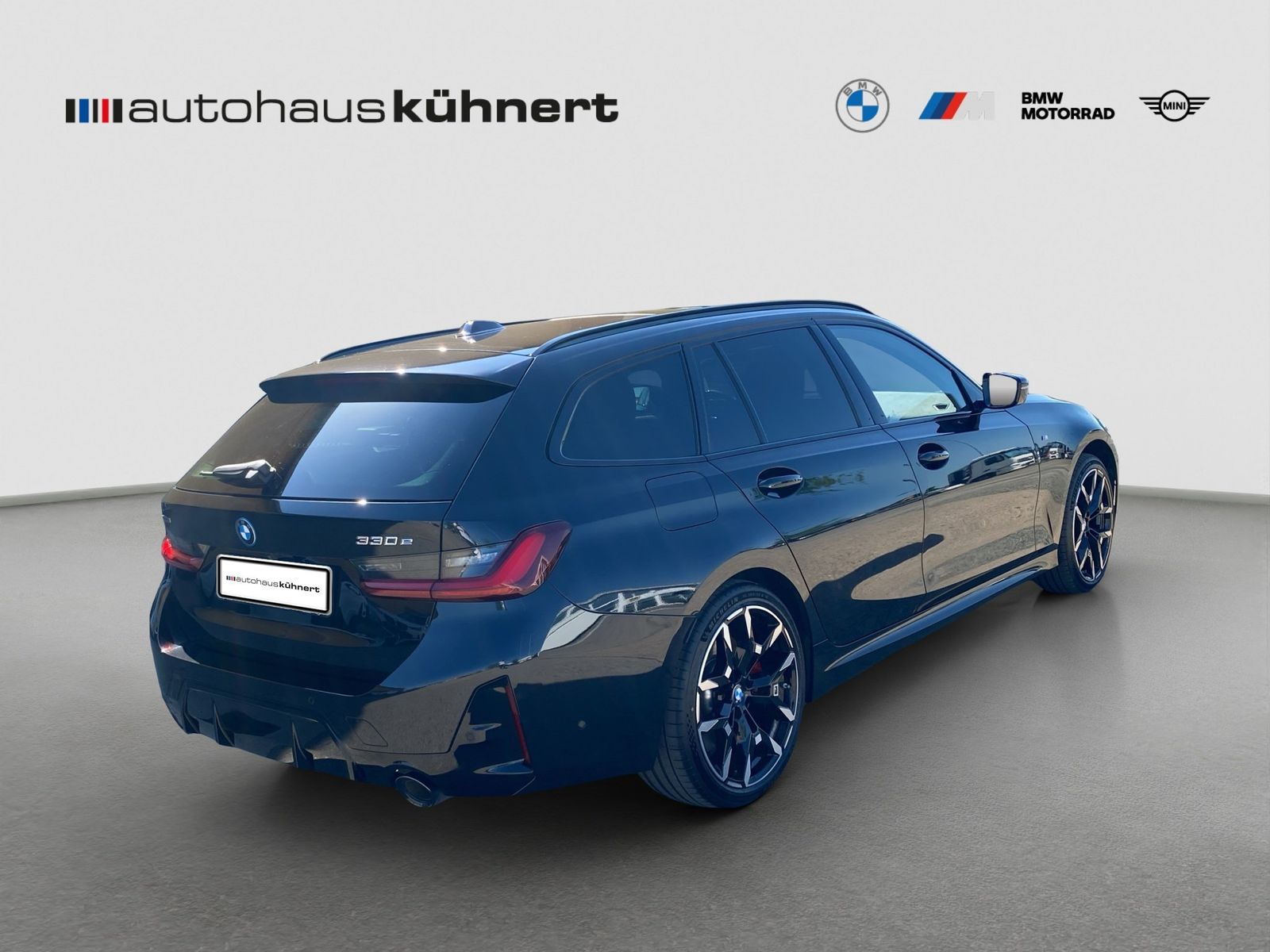 BMW 330e xDrive touring ///M Sport PRO PanoSD AHK AC