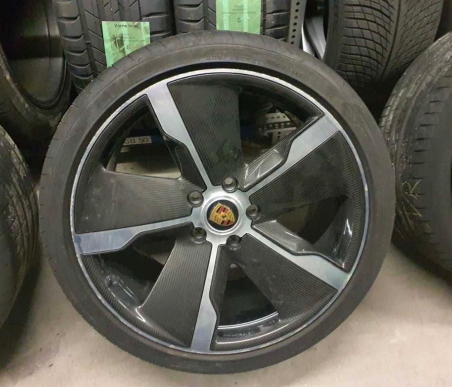 Porsche Taycan Cross Turismo Turbo+Pano+Alu 21"+PSCB+SCP