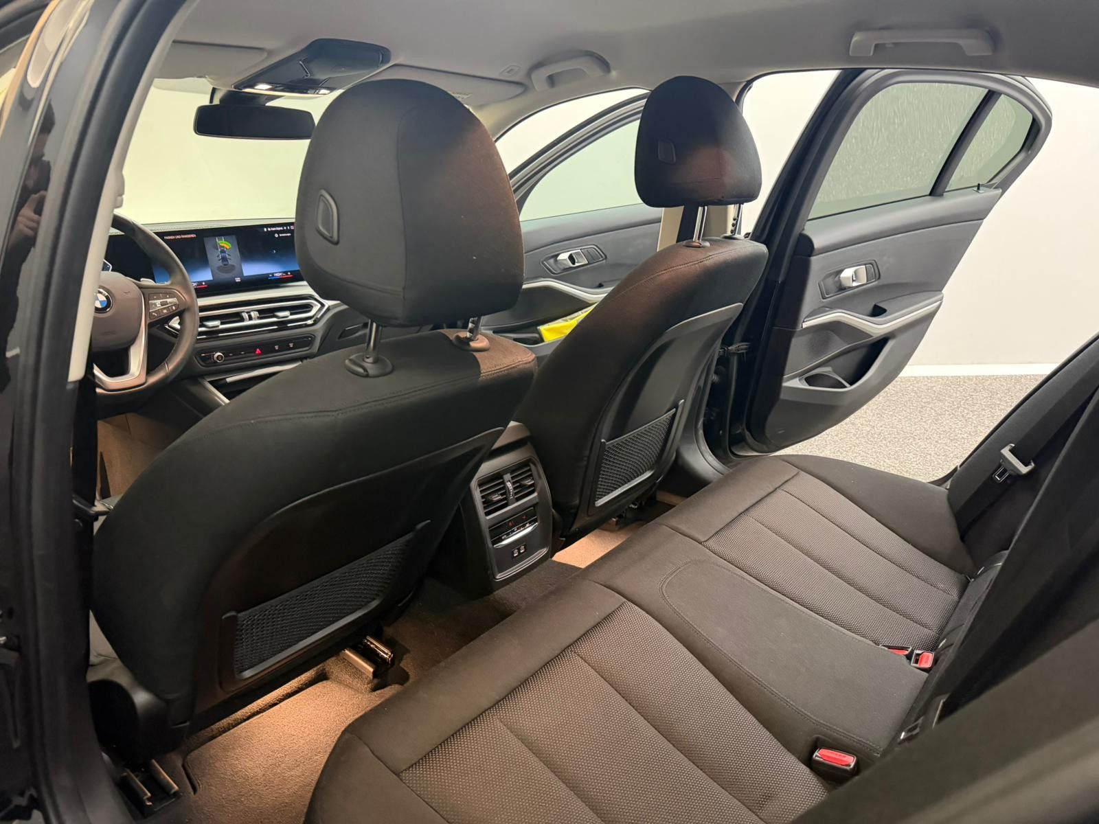 BMW 320d xDrive Limo SHADOW-LINE WIDE*LED*DRIVE ASSI
