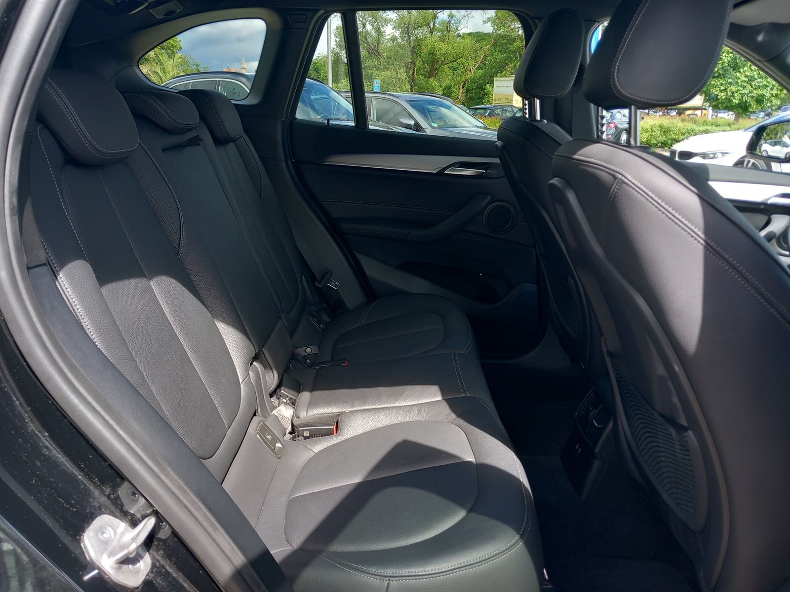 BMW X1 xDrive20i Aut MSport - Samsaru's Car Outlet