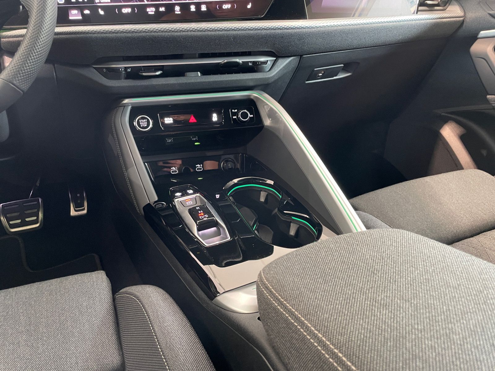Audi Q5 TFSI S-tronic S-Line int. Matrix AHK 360° APP