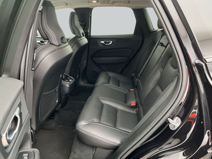 Volvo XC60 B5 B AWD Ultimate Dark