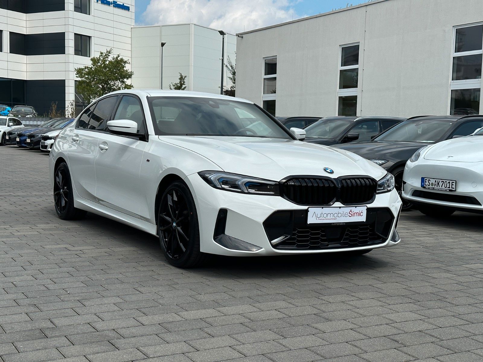 BMW 330 i xD M Sport - Samsaru's Car Outlet