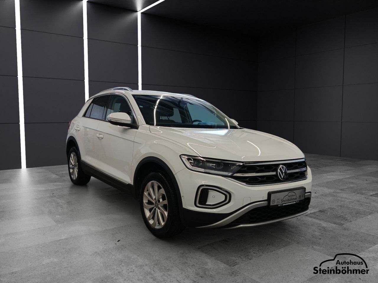 Volkswagen T-Roc Style 1.5TSI DSG Plus - Samsaru's Car Outlet