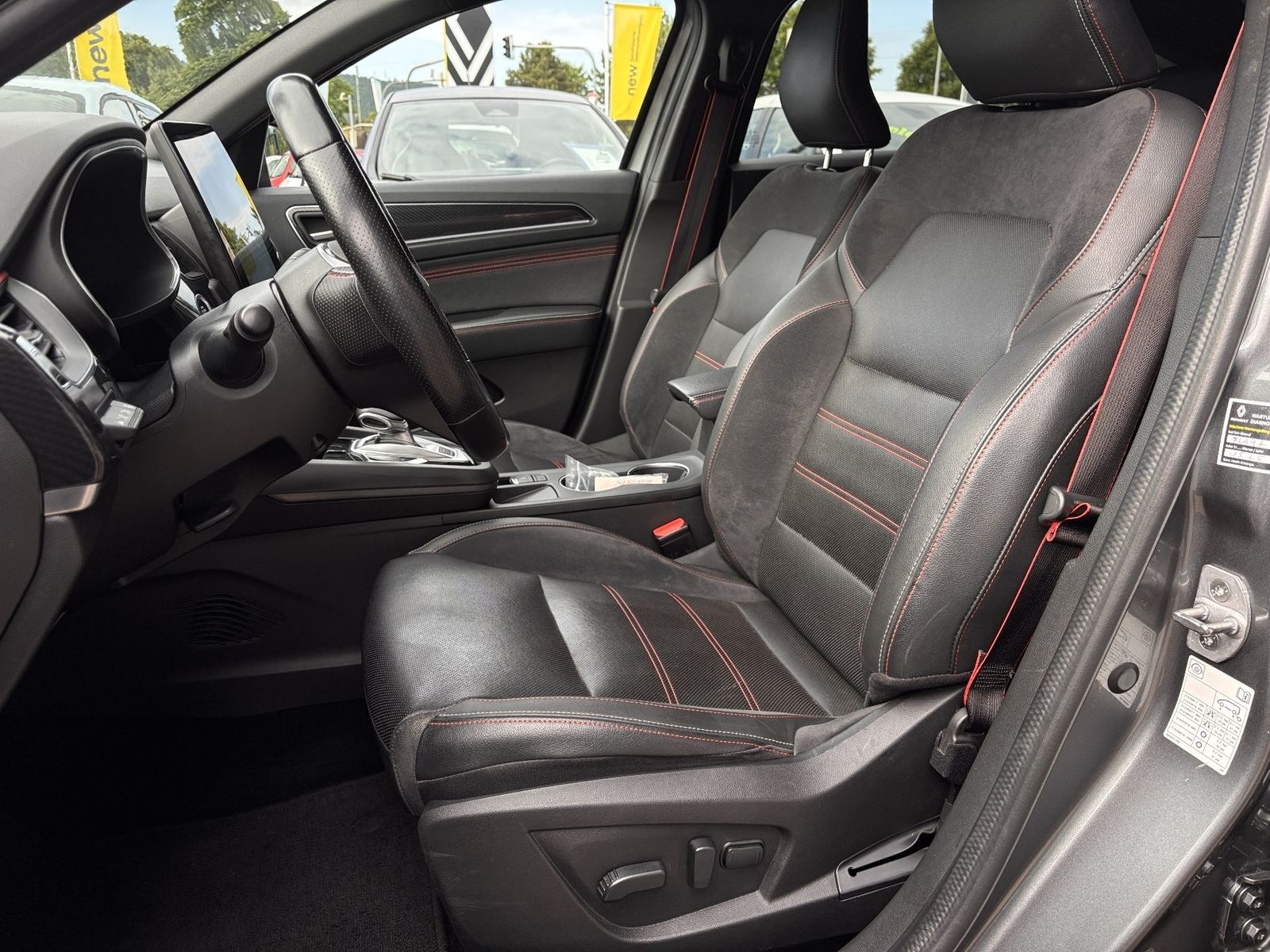 Renault Arkana 1.6 E-TECH Hybrid R.S. Line - Samsaru's Car Outlet