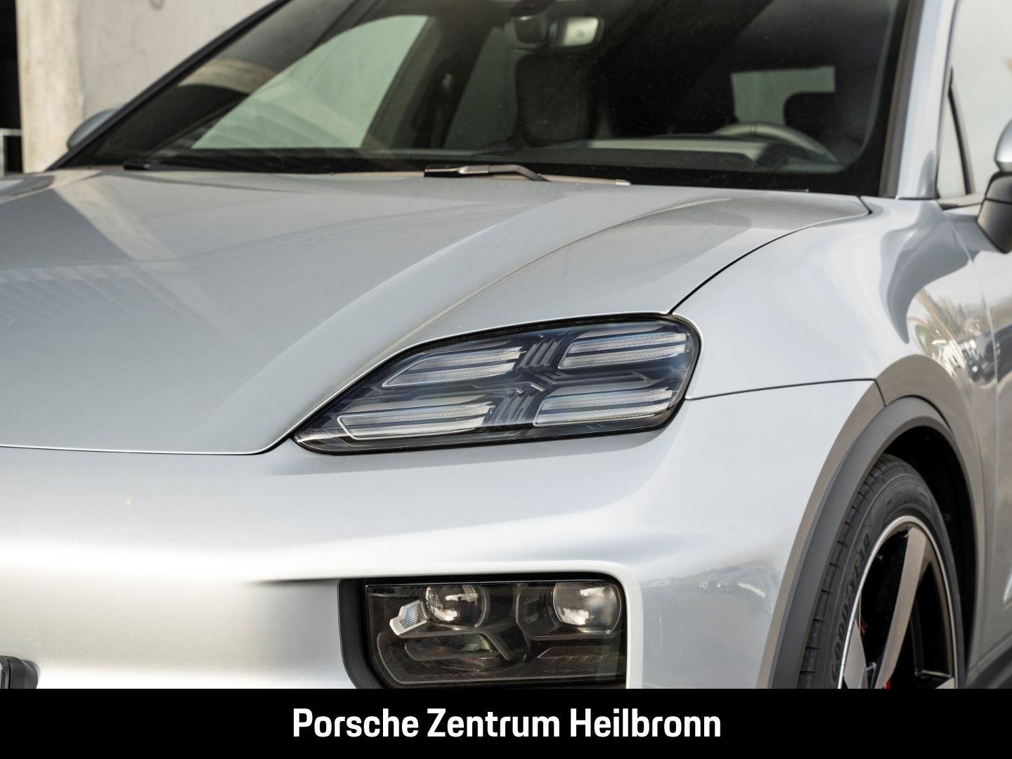 Porsche Macan 4S InnoDrive Surround-View LED-Matrix