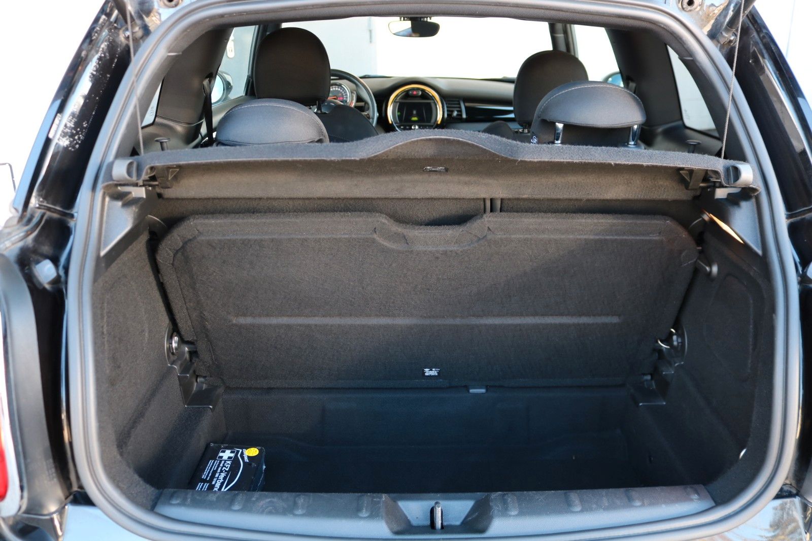 MINI Cooper S Pepper II - Samsaru's Car Outlet
