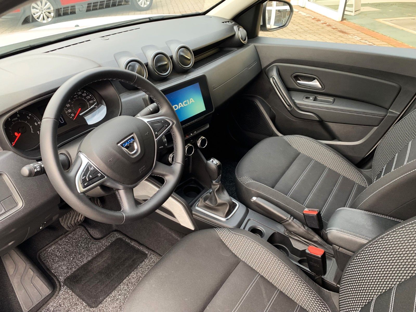 Dacia Duster TCe 150 2WD Prestige - Samsaru's Car Outlet