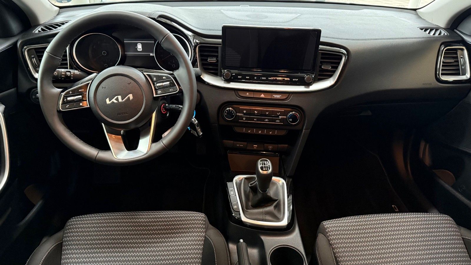 Kia Ceed 1.0T-GDI 100 PS Vision - Samsaru's Car Outlet