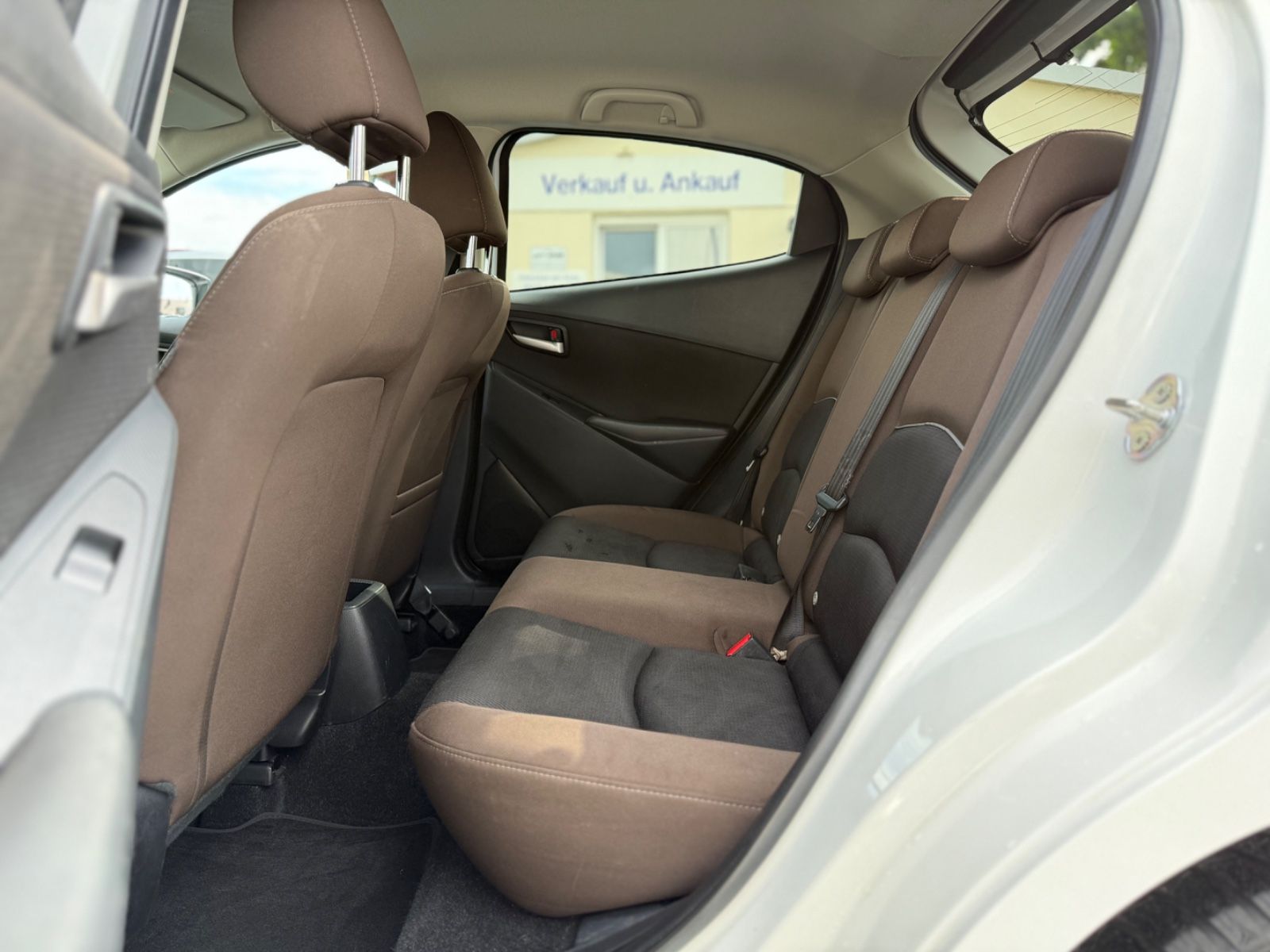 Mazda 2 Lim. Exclusive - Samsaru's Car Outlet