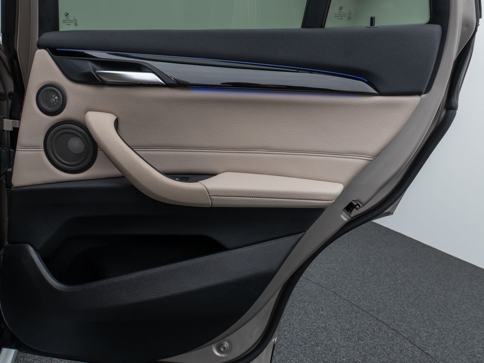 BMW X1 xD25d xLine - Samsaru's Car Outlet