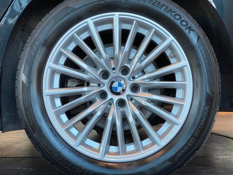 BMW 320d Lim xDr Luxury - Samsaru's Car Outlet