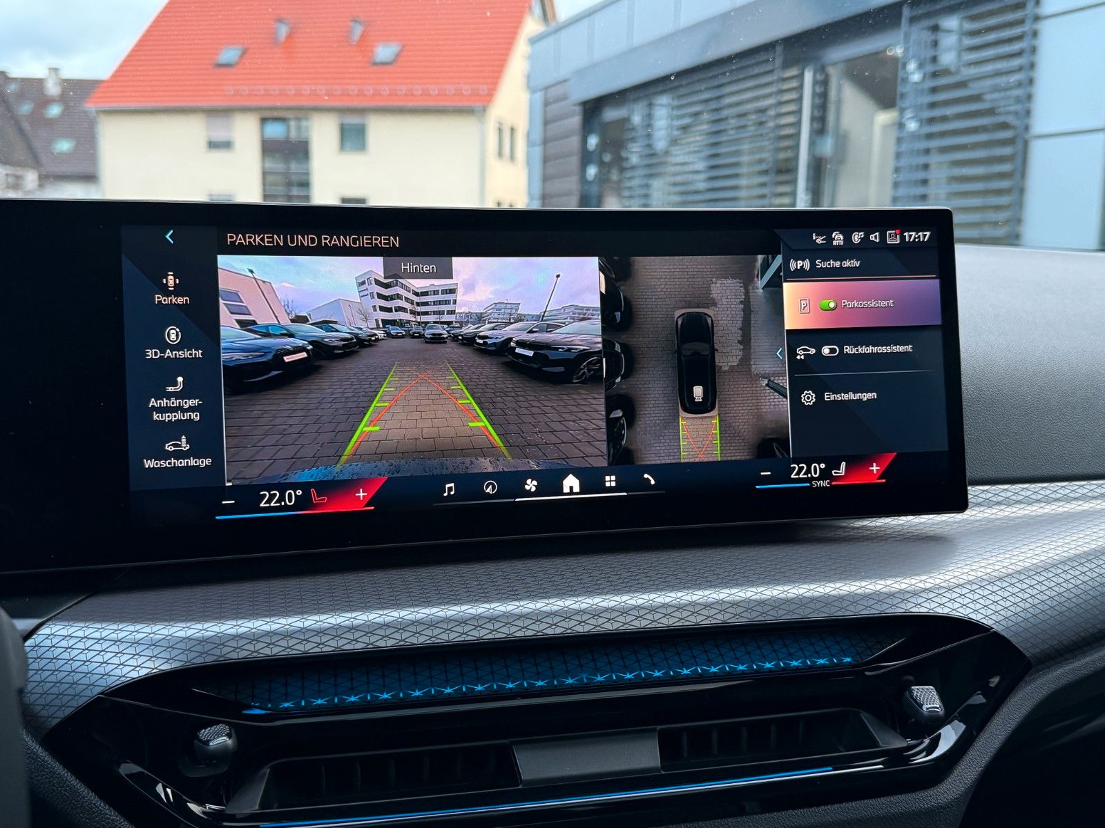 BMW 320i M Sport 18" HuD AHK Pano ACC 360° hifi LED+