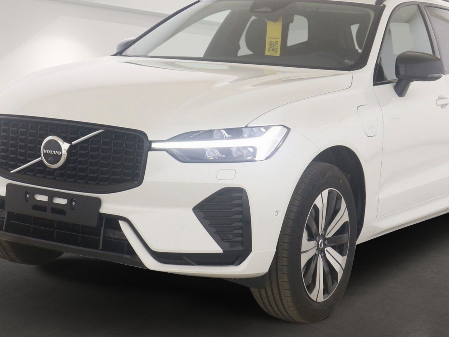 Volvo XC60 T6 Plus Dark Recharge Plug-In Hybrid AWD EU
